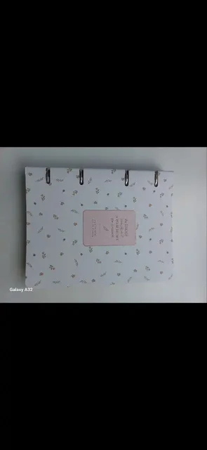 Продам тетрадь на кольцах 120 листов А5 - DVD диски в Владивосток