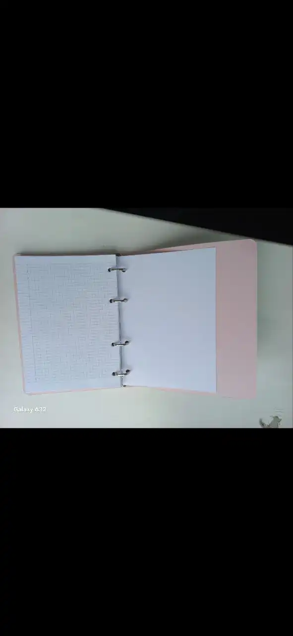 Продам тетрадь на кольцах 120 листов А5 - Барахолка в Владивосток