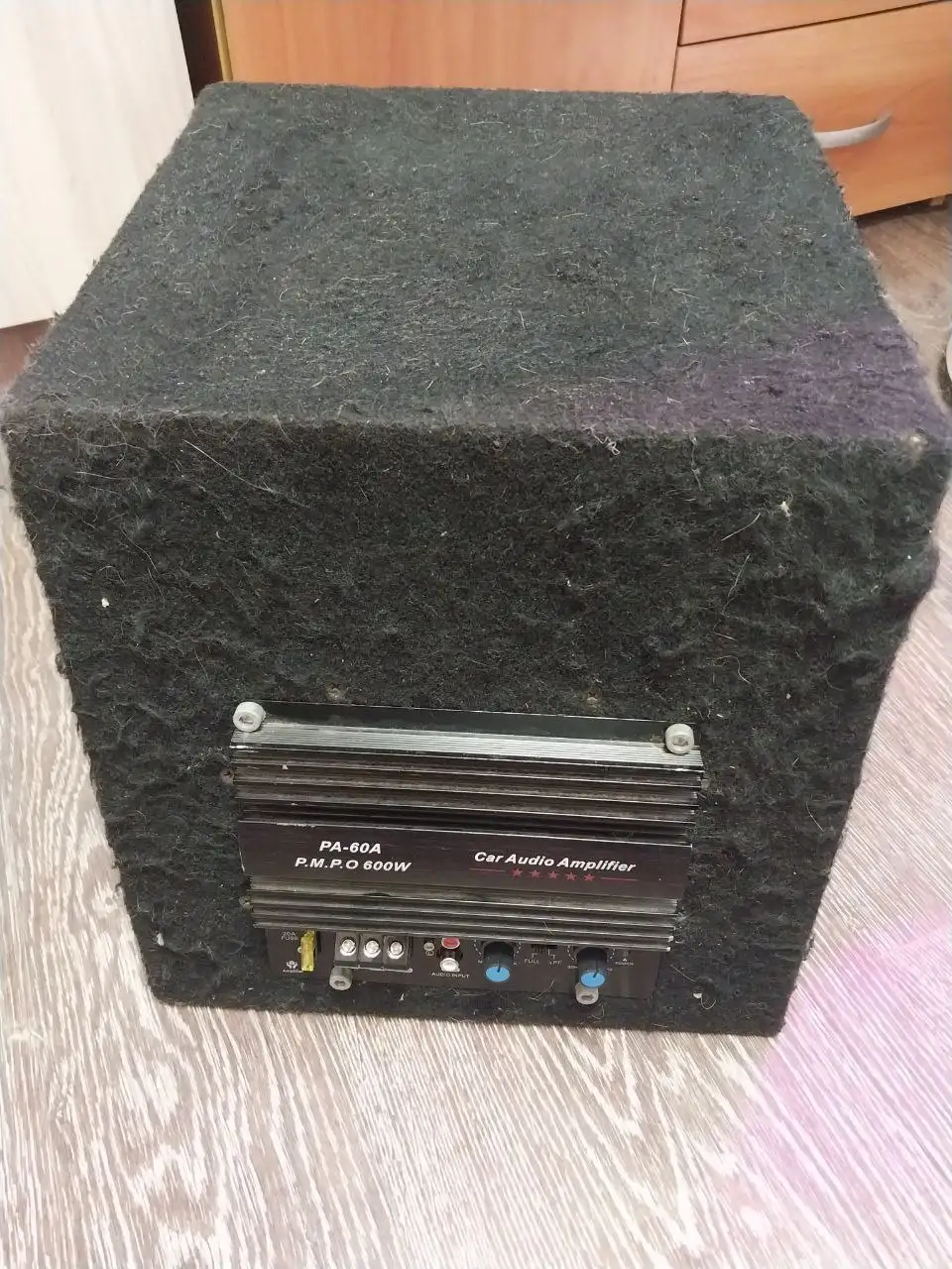 Продам автомобильные комплектующие: магнитола, сабвуфер, колеса - Автомобильные запчасти (Запчасти) в Артём