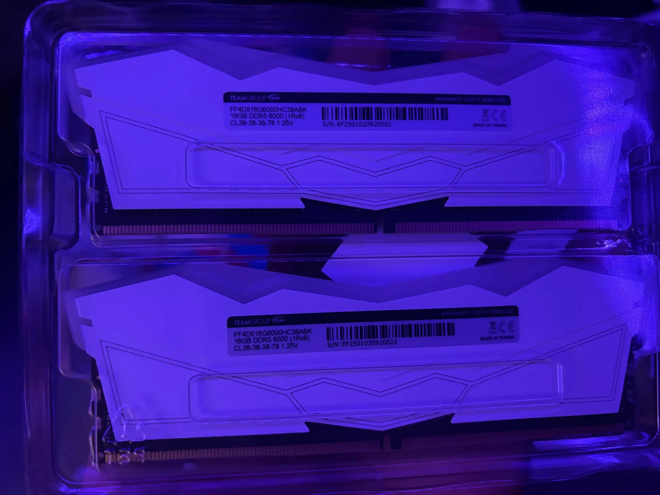Оперативная память Team Group DDR5 32Gb 6000 MHz - Компьютерные комплектующие (Электроника) в Владивосток