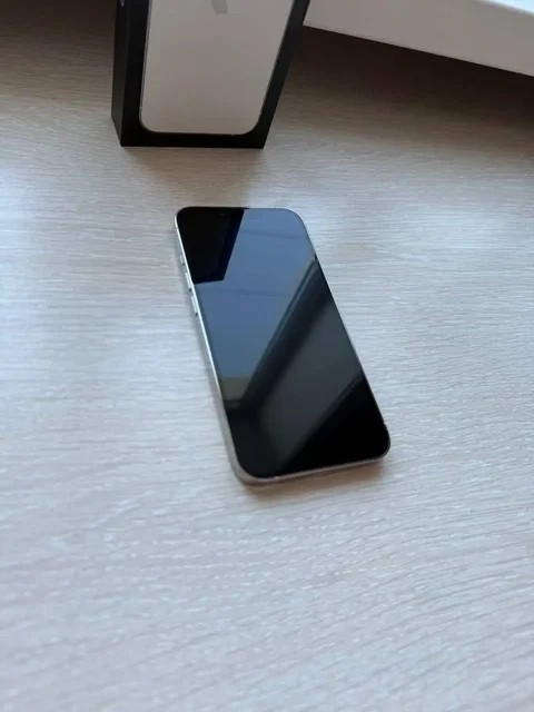 Продам iPhone 13 Pro 128GB белый - Планшеты в Владивосток