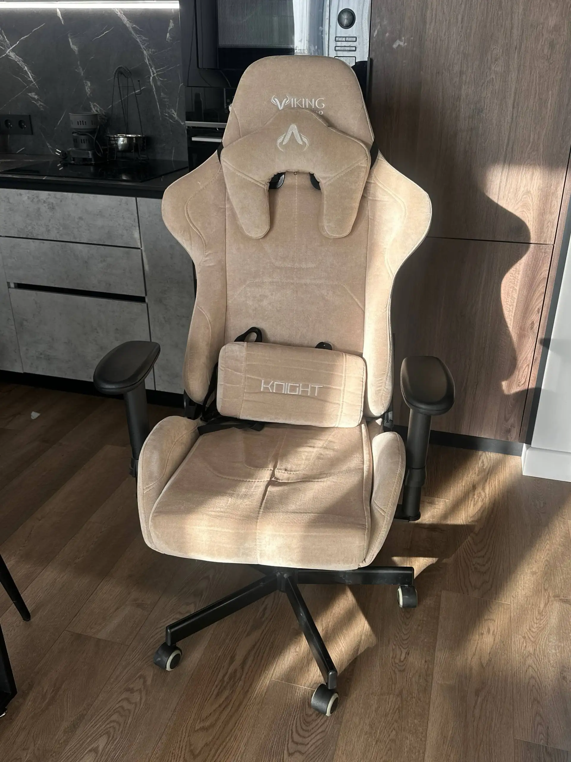 Кресло игровое Бюрократ VIKING KNIGHT LT21 FABRIC - Мебель (Барахолка) в Владивосток