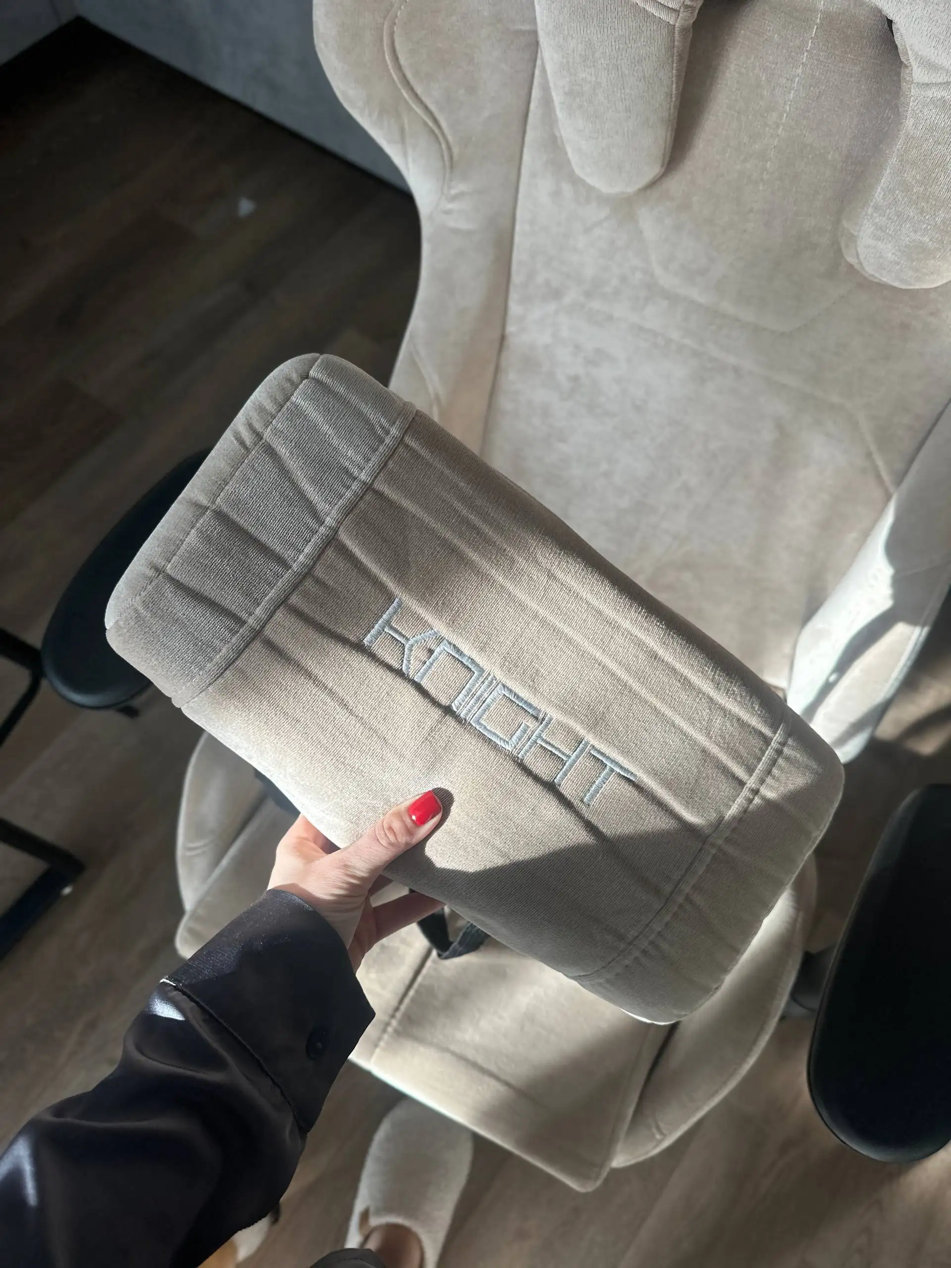 Кресло игровое Бюрократ VIKING KNIGHT LT21 FABRIC - Мебель (Барахолка) в Владивосток