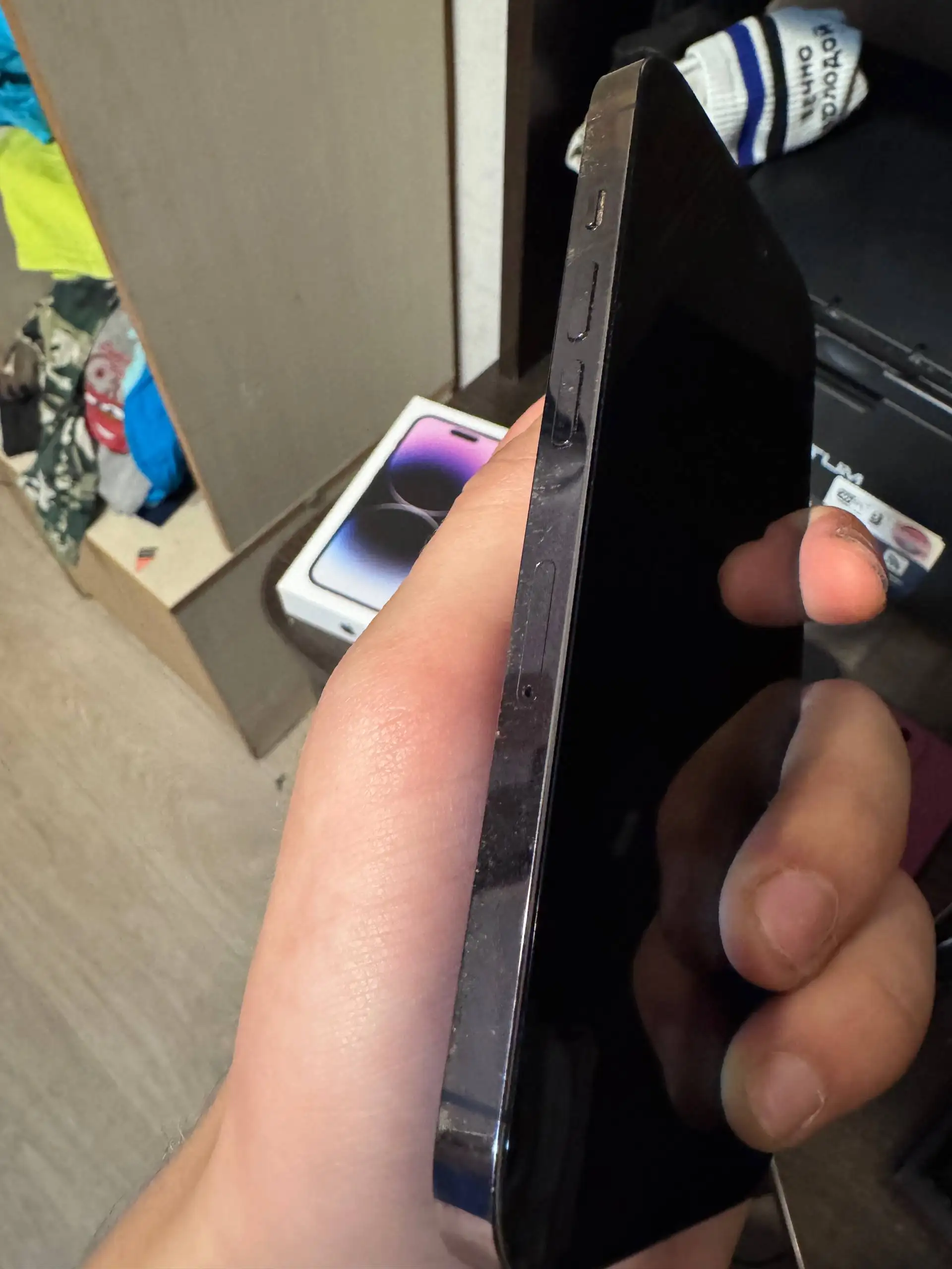 iPhone 14 Pro 256GB с потертостями и царапинами - Смартфоны (Электроника) в Владивосток