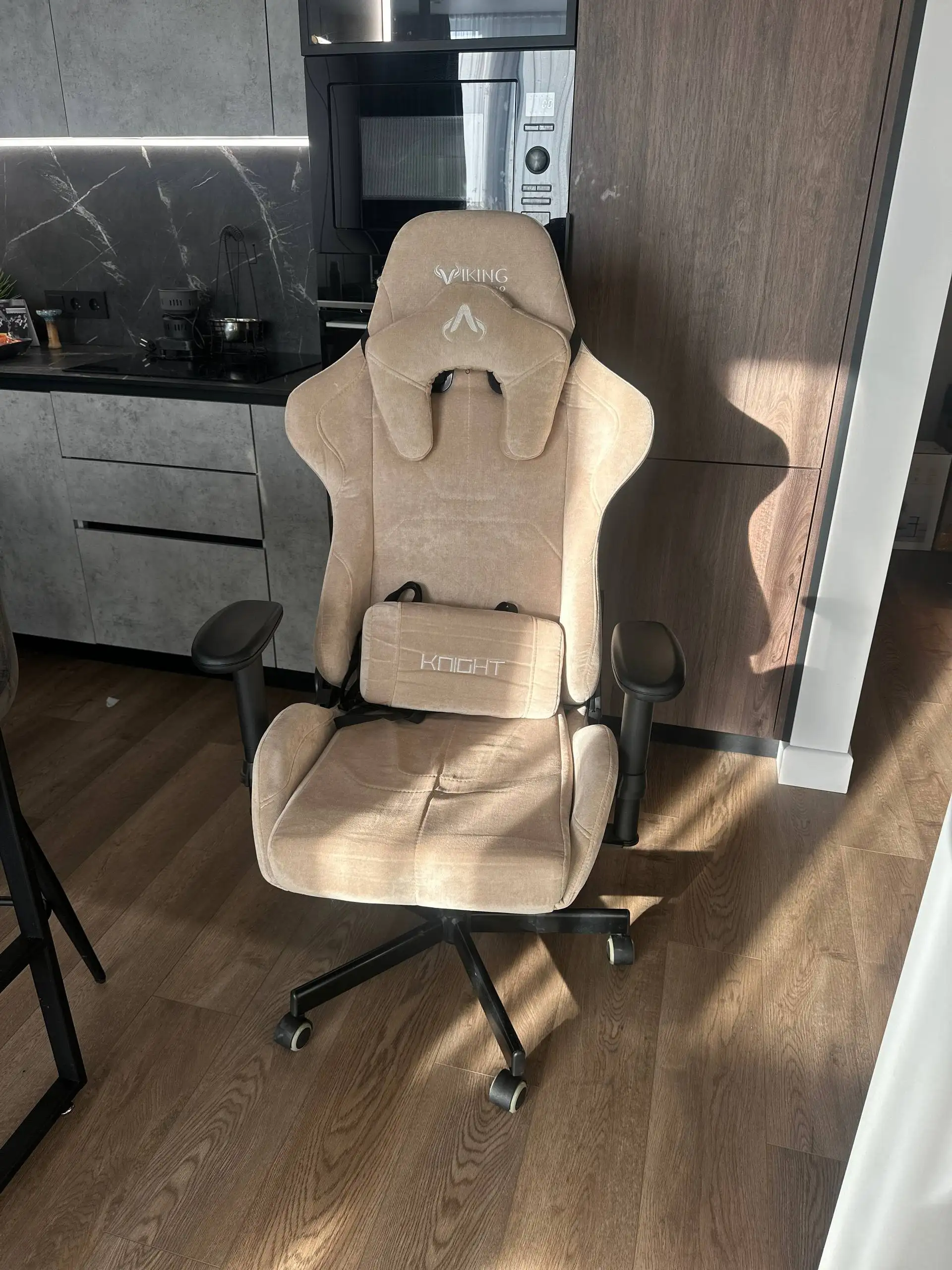 Кресло игровое Бюрократ VIKING KNIGHT LT21 FABRIC - Мебель (Барахолка) в Владивосток