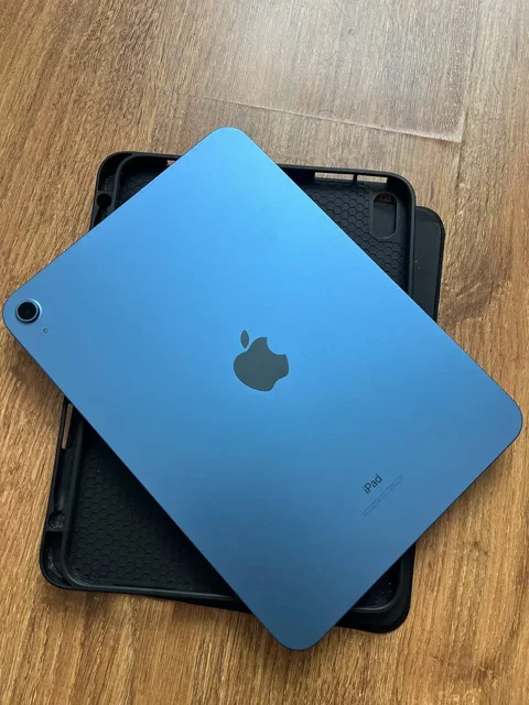 iPad 10.9 2022 64gb в идеальном состоянии - Электроника в Владивосток