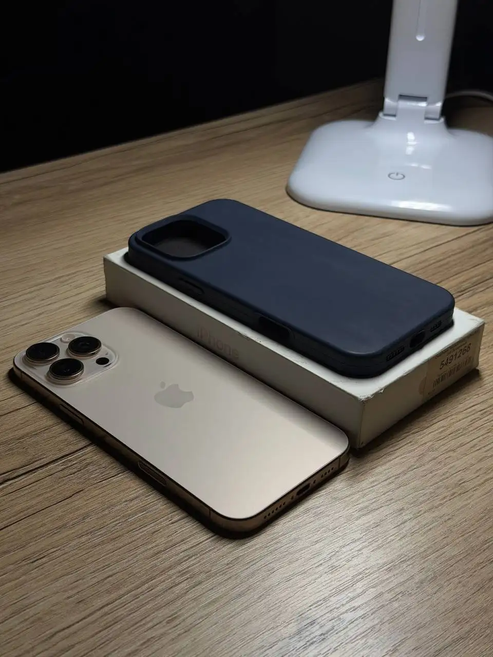 Продам iPhone 16 Pro Max 256GB в идеальном состоянии - Смартфоны и телефоны (Электроника) в Владивосток