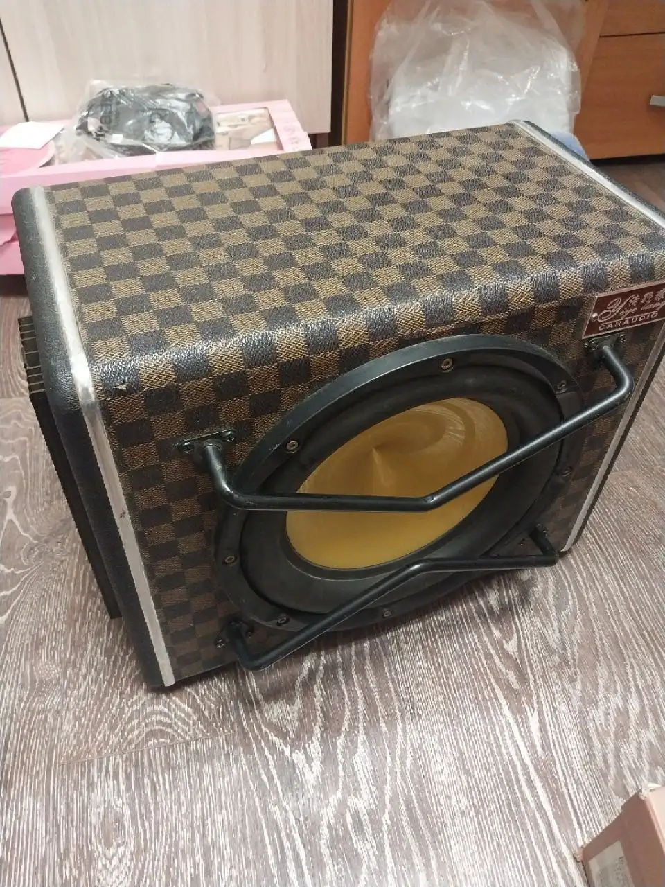 Продажа магнитолы на Android, активного саба и колес в сборе - Барахолка в Артем