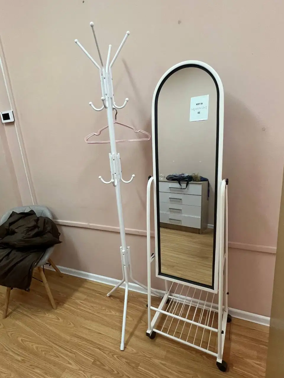 Продажа зеркала и вешалки - Барахолка в Владивосток