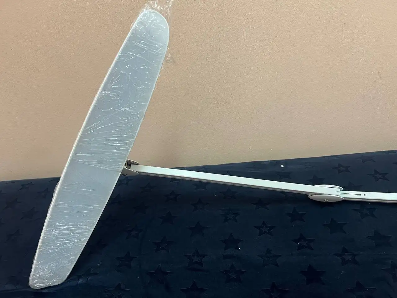 Лампа для наращивания ресниц и маникюра с регулировкой яркости - Барахолка в Владивосток