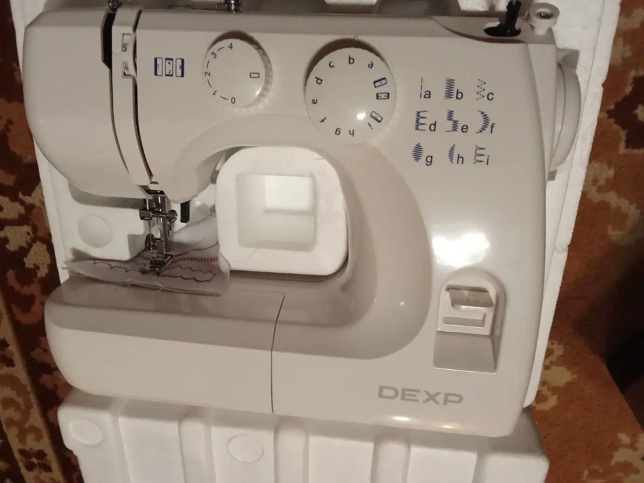 Продажа швейной машинки в отличном состоянии - Барахолка в Владивосток