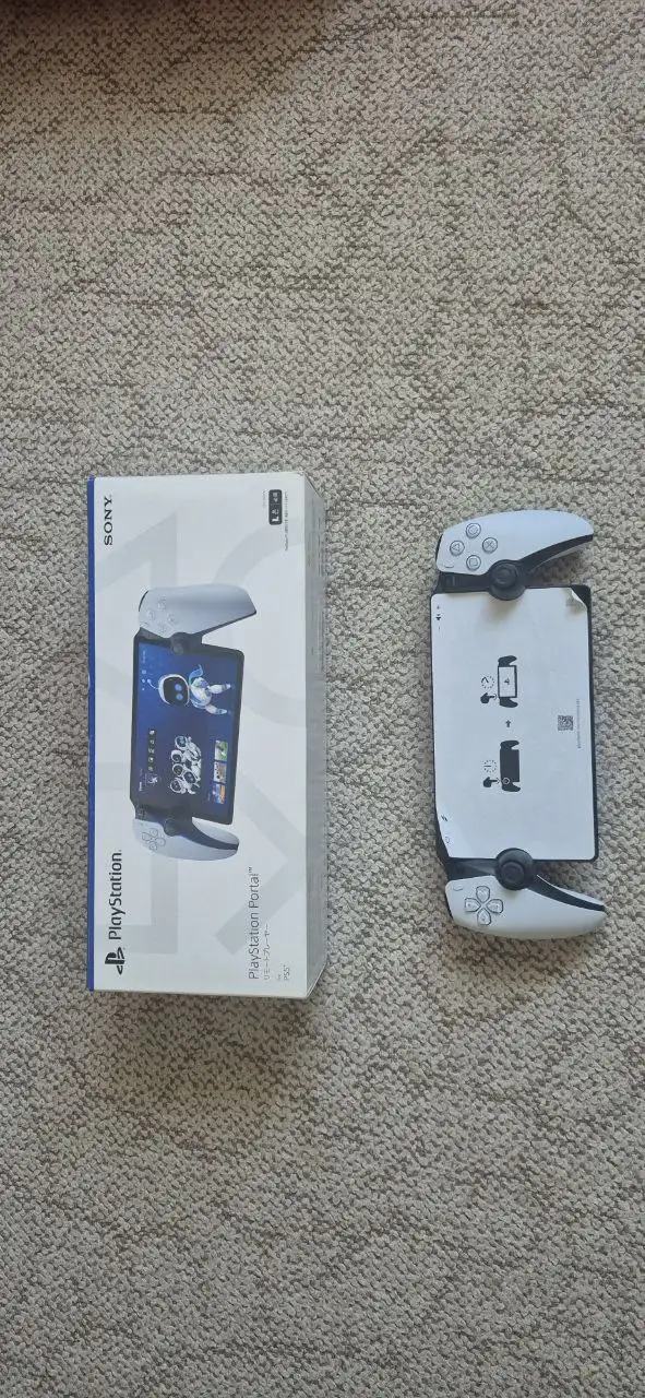 Продам PlayStation Portal в отличном состоянии - Игровые консоли и аксессуары (Электроника) в Владивосток