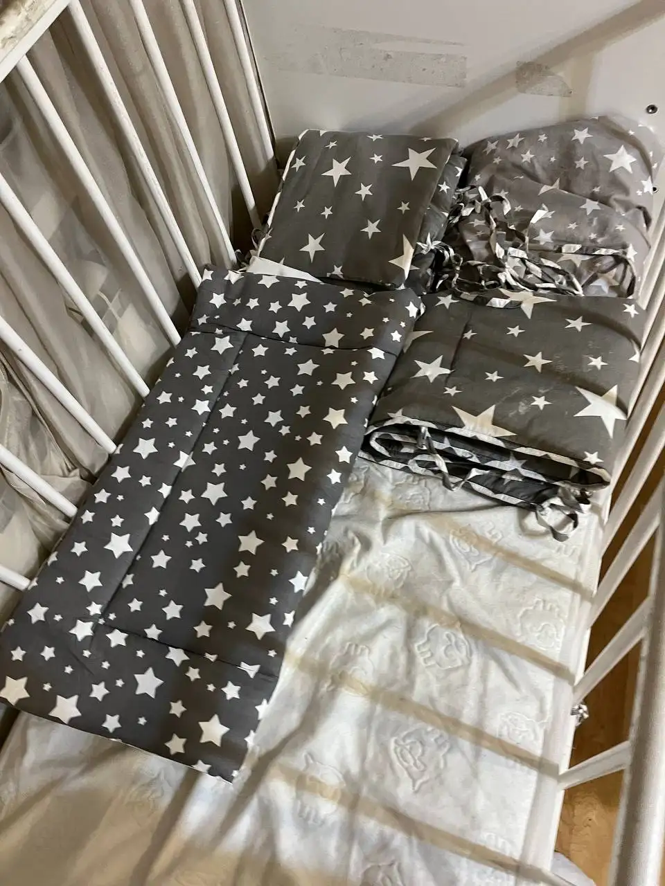 Продажа детской кроватки с пеленальным столиком - Барахолка в Владивосток