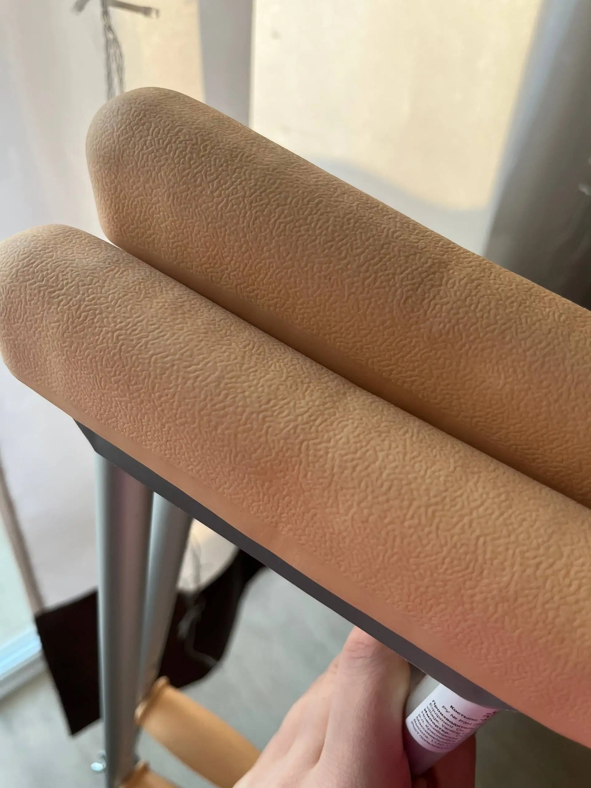 Новые регулируемые костыли размер М с мягкими подушечками - Медицинские товары (Красота и здоровье) в Владивосток