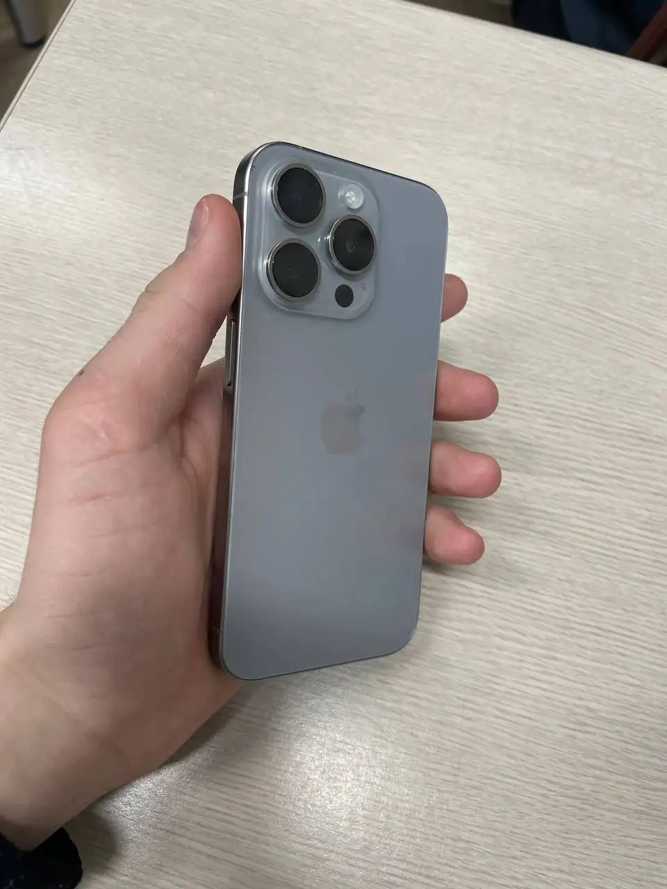 Продажа iPhone 15 PRO 128 ГБ в идеальном состоянии - Смартфоны (Электроника) в Владивосток