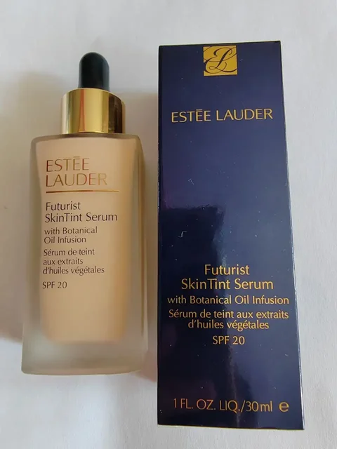 Тональный флюид - Материалы для наращивания ресниц в Владивосток