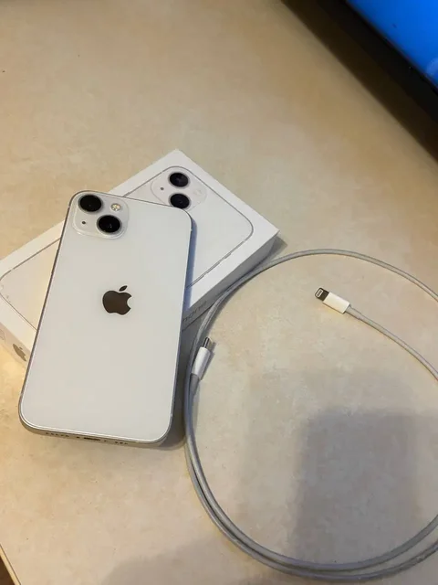 Продам iPhone 13 128гб б/у - Игры и консоли в Владивосток