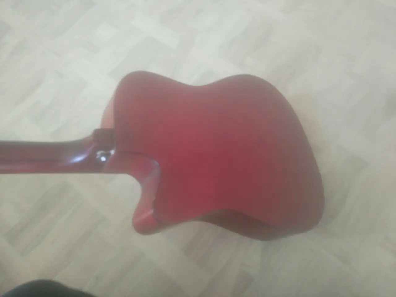 Акустическая гитара в хорошем состоянии - Музыкальные инструменты (Хобби и отдых) в Владивосток