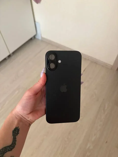 Продам iPhone 16 Plus 128 ГБ в идеальном состоянии - Игры и консоли в Владивосток