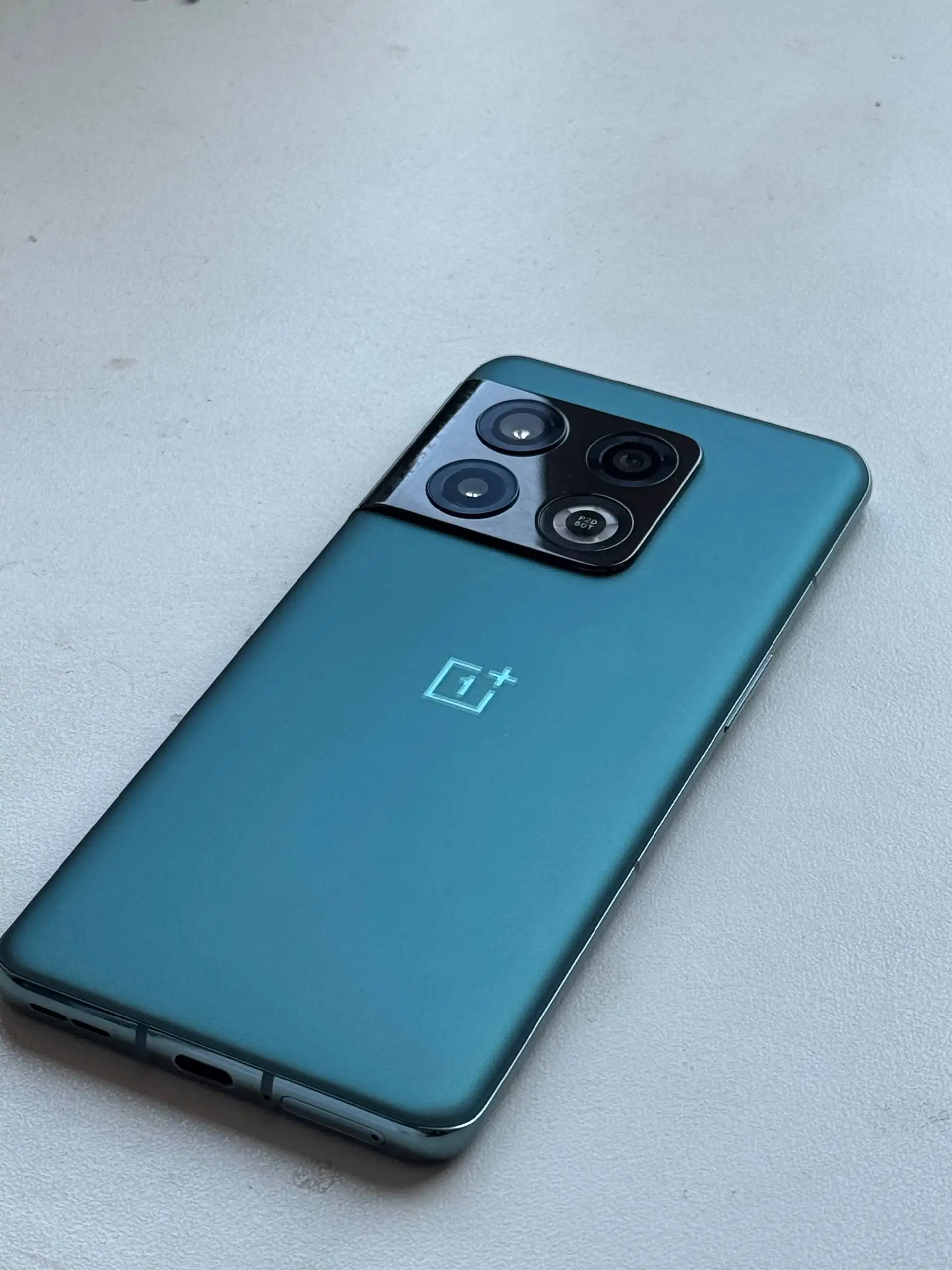 Продам OnePlus 10 Pro в отличном состоянии - Смартфоны (Электроника) в Владивосток