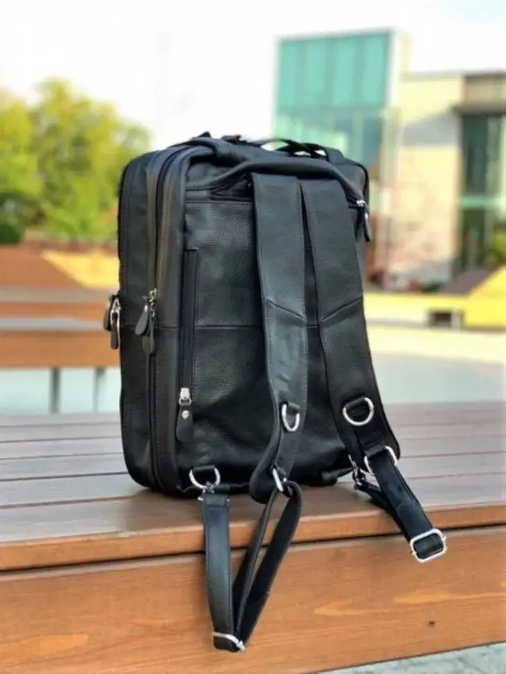 Продам мужскую сумку-трансформер из натуральной кожи - Сумки (Одежда) в Владивосток