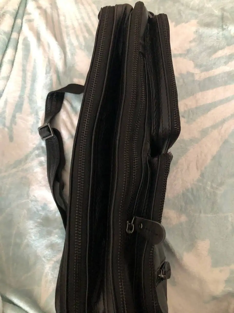 Продам мужскую сумку-трансформер из натуральной кожи - Сумки (Одежда) в Владивосток