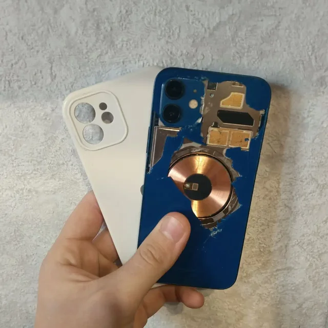 Продажа iPhone 13 и iPhone 12 128GB - Power bank в Владивосток