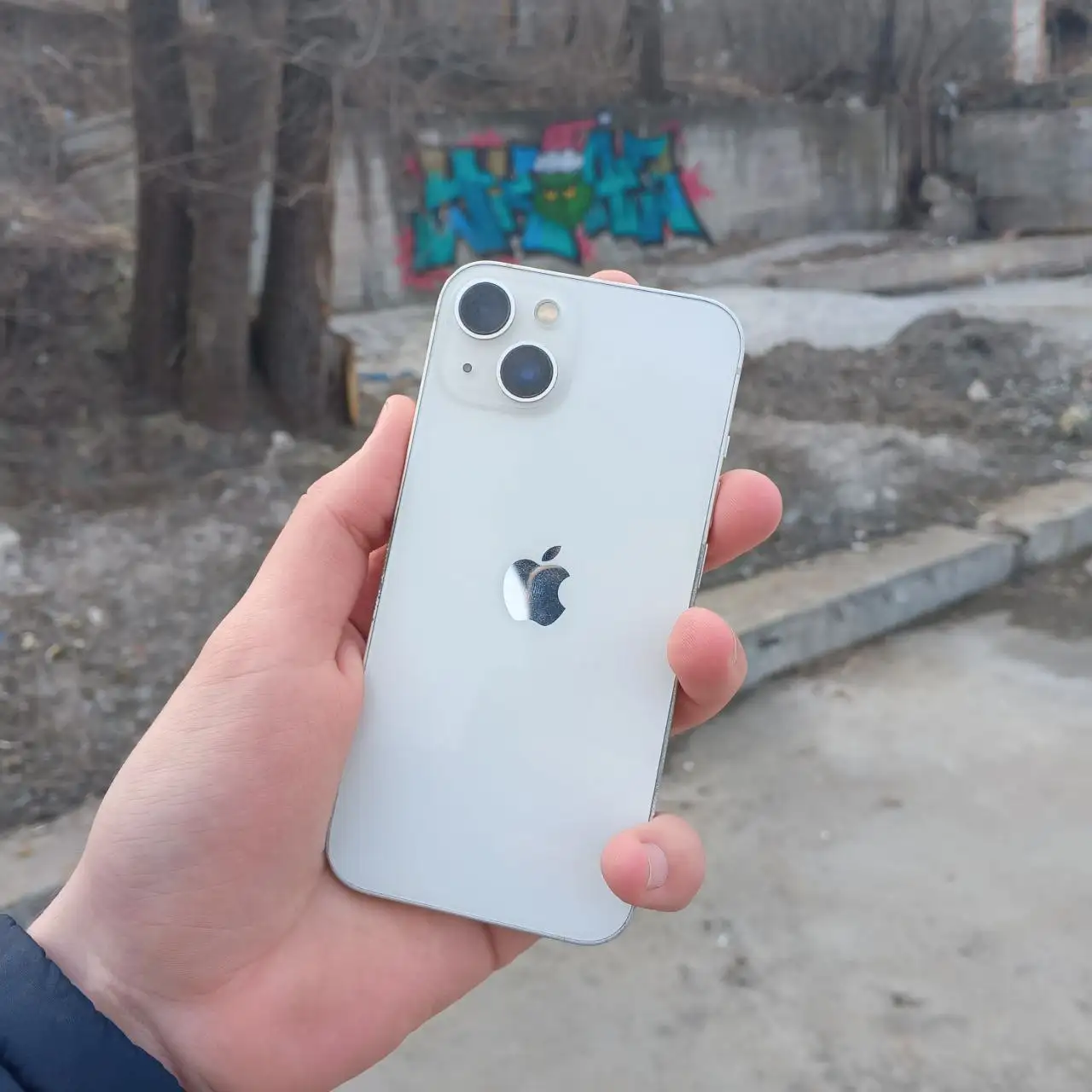 Продажа iPhone 13 и iPhone 12 128GB - Смартфоны (Электроника) в Владивосток