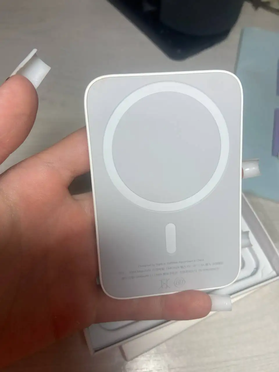 Продам повер банк MagSafe - Power Bank (Электроника) в Владивосток