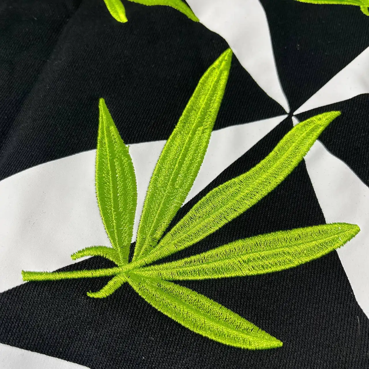 Худи Off White с редкой расцветкой - Худи (Одежда) в Владивосток