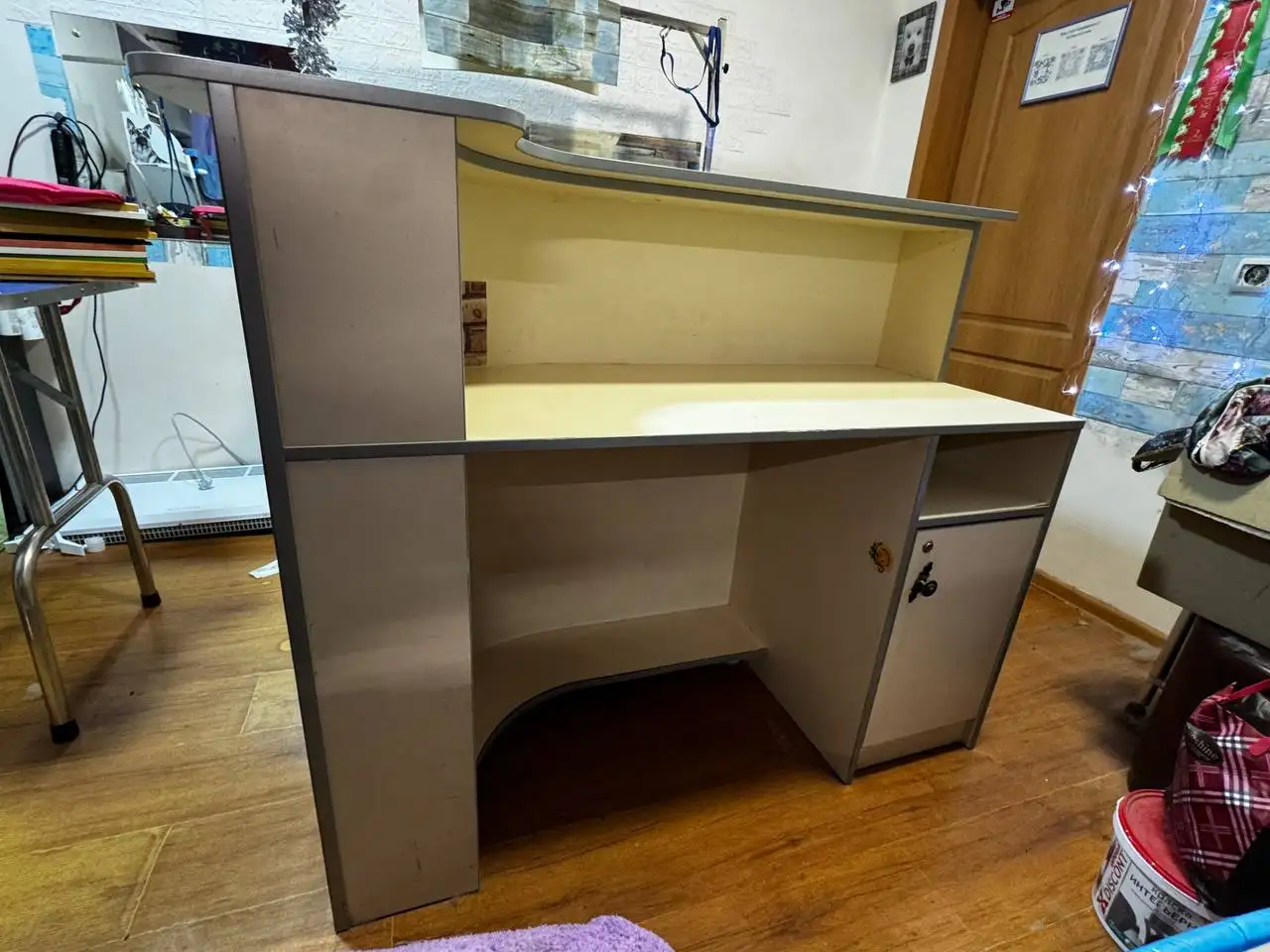 Продам ресепшен в связи с ремонтом - Барахолка в Владивосток