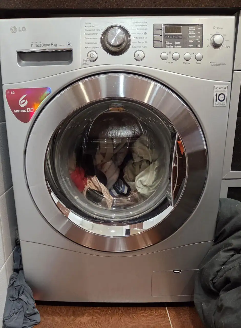 Стиральная машина LG F1480TD5 фронтальная загрузка 8 кг - Бытовая техника (Барахолка) в Владивосток