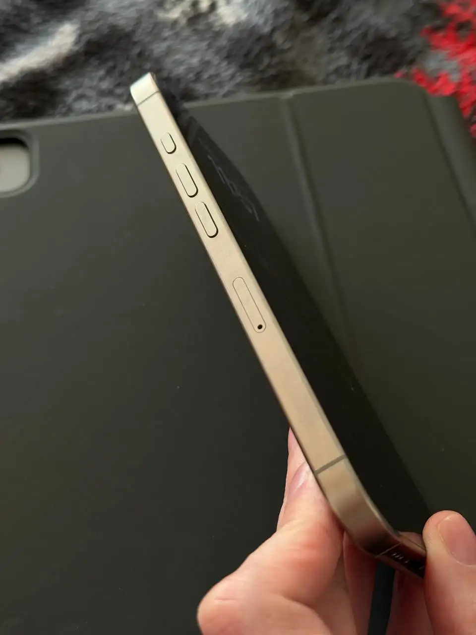 Продажа iPhone 16 Pro 256 ГБ в идеальном состоянии - Смартфоны (Электроника) в Владивосток