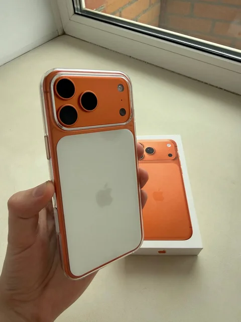 iPhone 17 Pro Max 256GB в идеальном состоянии - Видеоигры в Владивосток