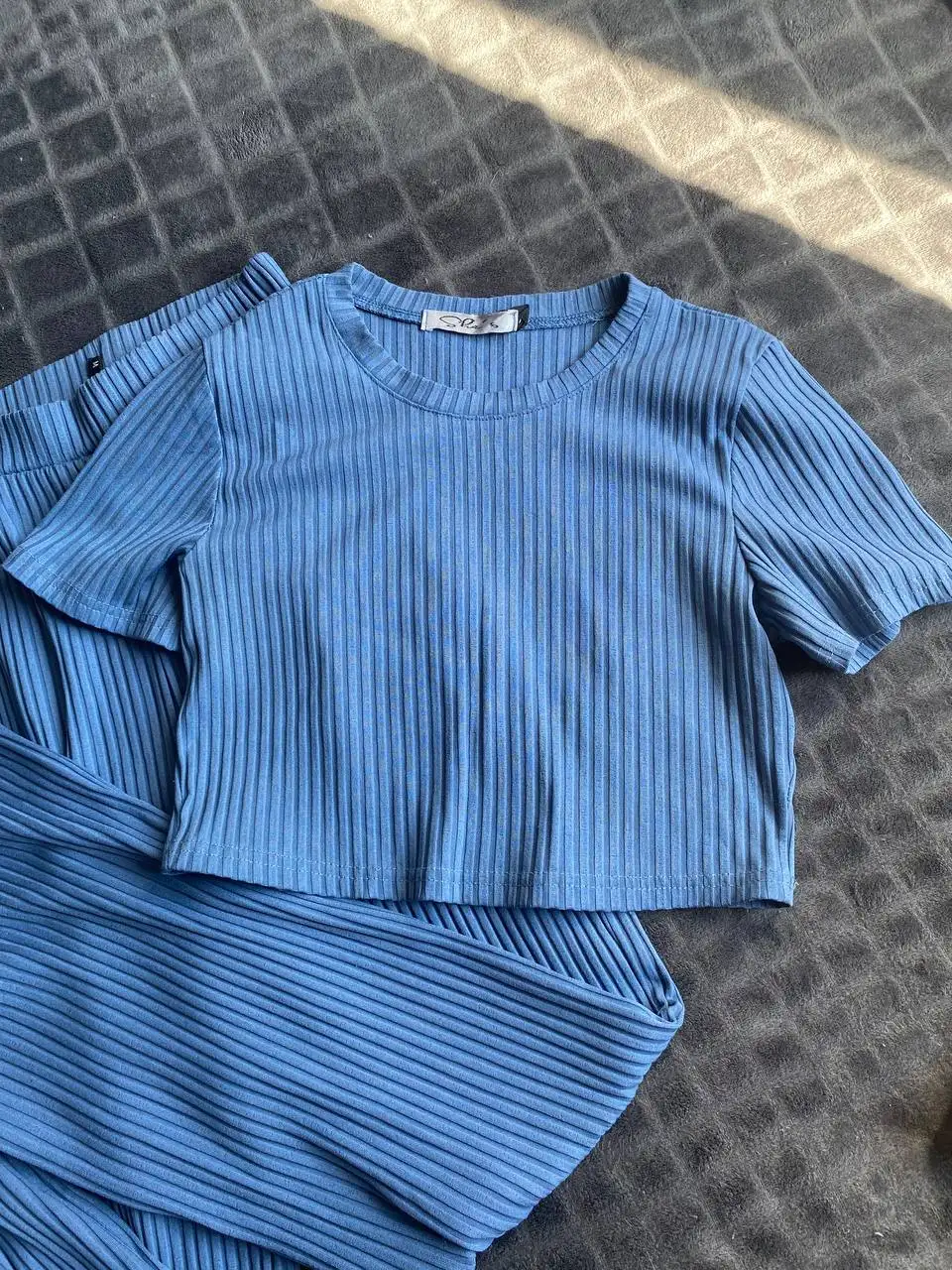 Продажа женской одежды - Женская одежда (Одежда) в Владивосток