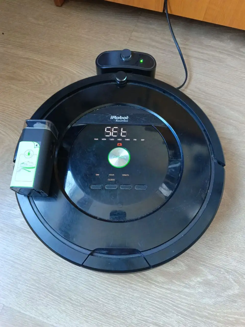 Робот пылесос Irobot Roomba 870 для запчастей - Электроника (Барахолка) в Владивосток
