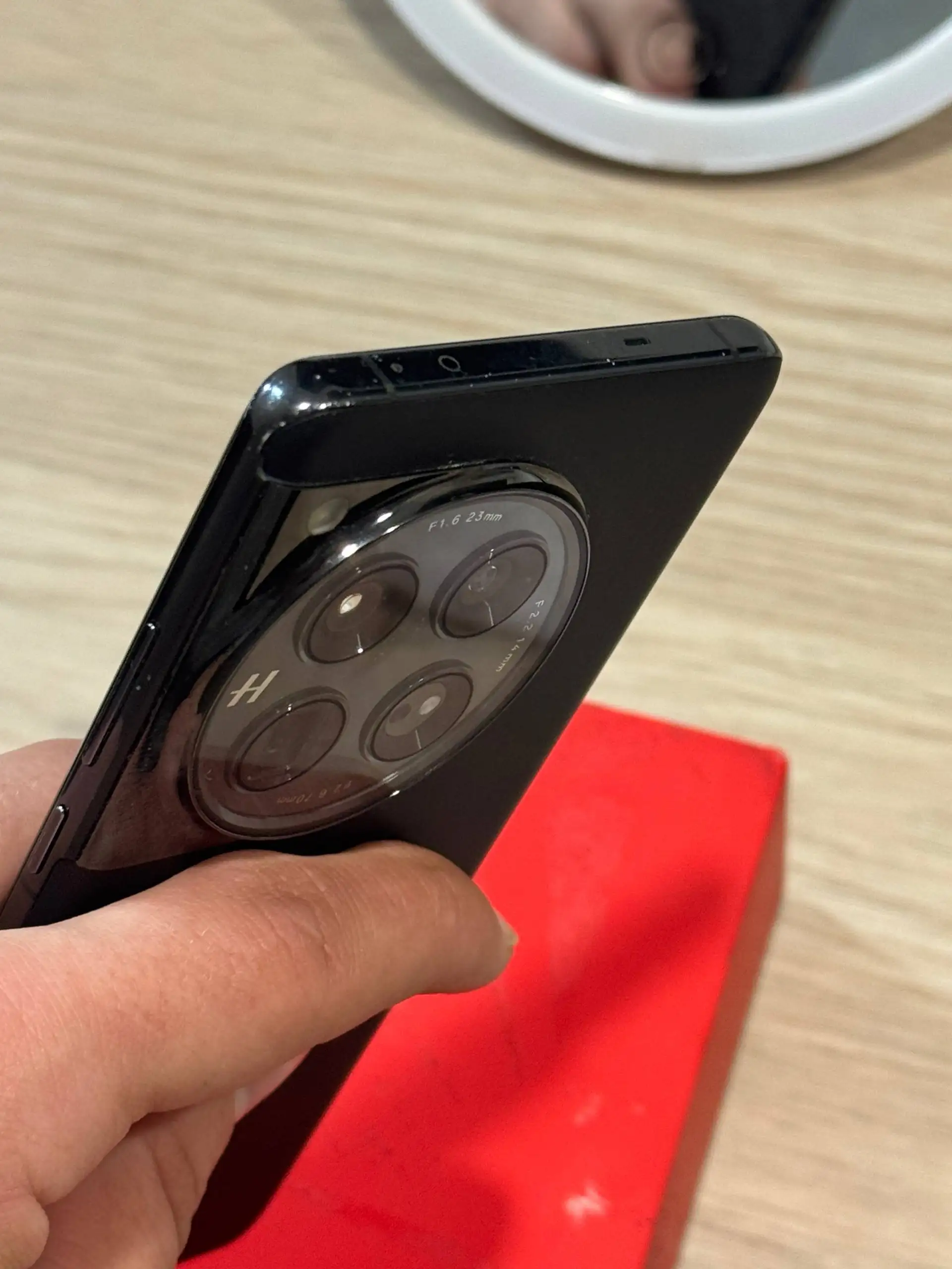 Смартфон One Plus 12 256GB в хорошем состоянии - Смартфоны (Электроника) в Владивосток