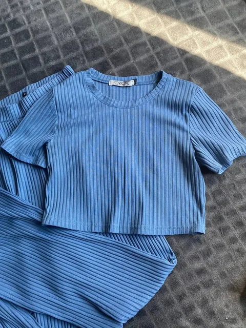 Продам женские вещи б/у - Военная форма в Владивосток