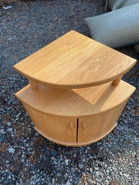 Продажа б/у мебели из массива дуба и лиственницы - Кондиционеры в Владивосток