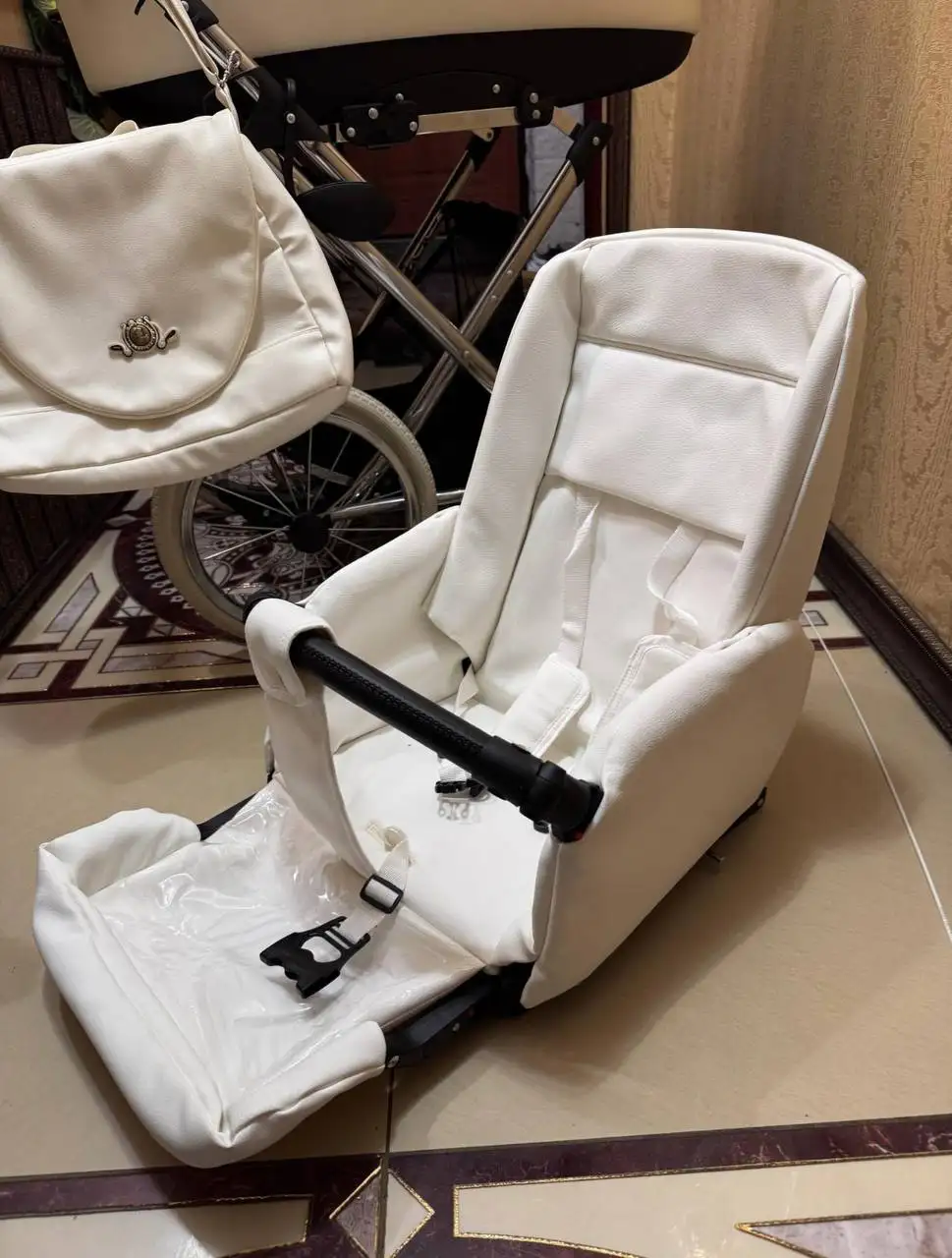 Прогулочная коляска King's Collection б/у - Коляски (Товары для детей) в Владивосток