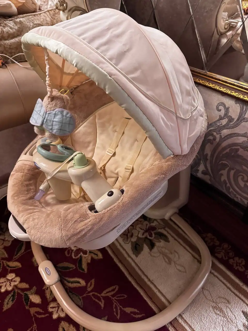 Б/У кресло-качалка с функцией подключения музыки - Барахолка в Владивосток