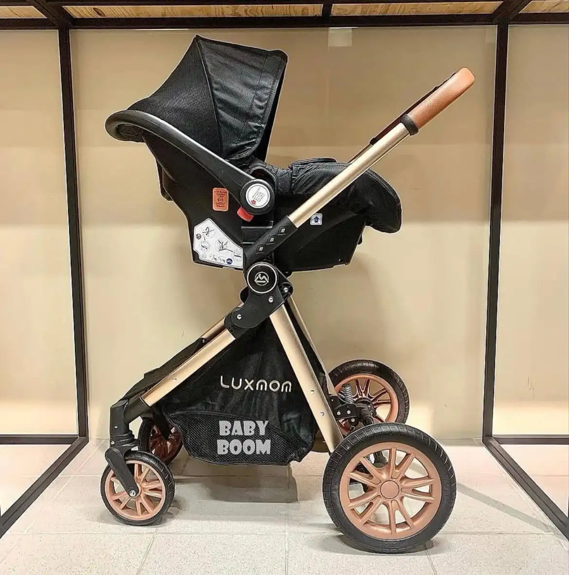 Продажа молокоотсоса и коляски - Детские товары (Товары для детей) в Владивосток