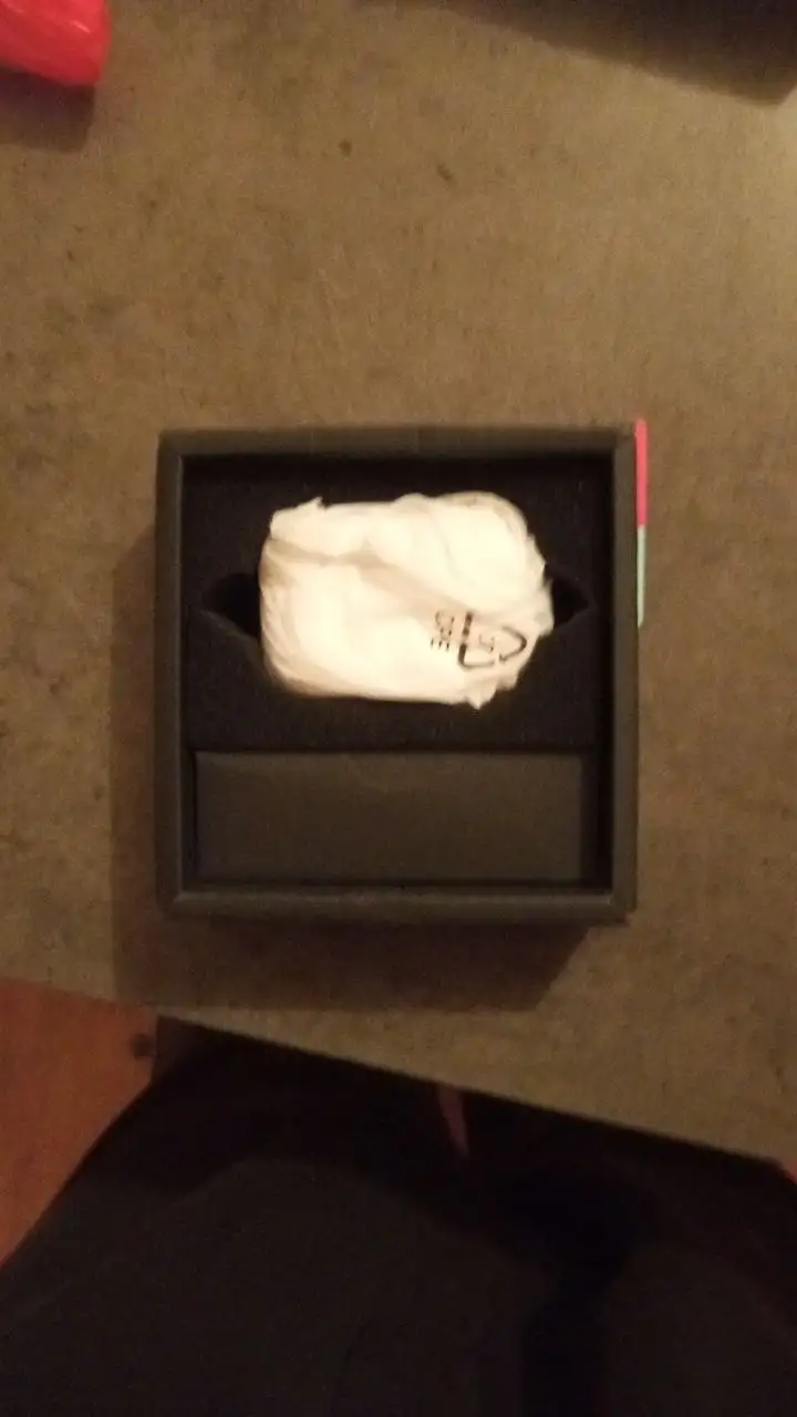 Продам беспроводные наушники - Аудиотехника (Электроника) в Владивосток