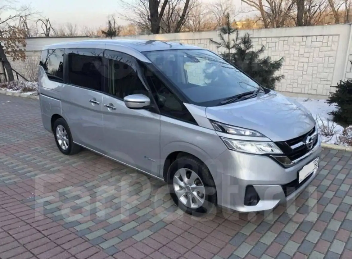 Продам Nissan Serena 2016 4WD - семейный лайнер с характером внедорожника - Авто в Владивосток