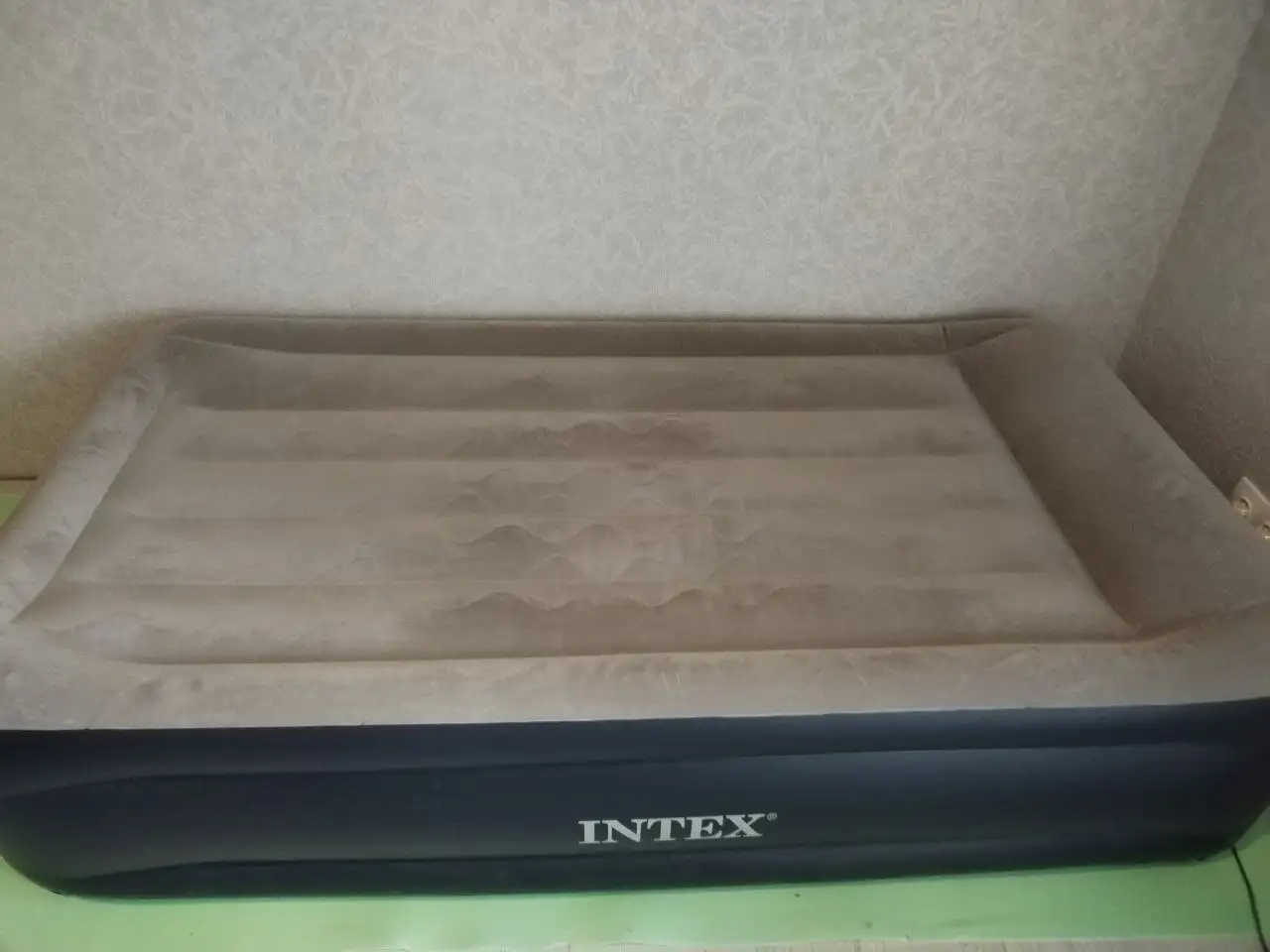 Продам надувную кровать - Барахолка в Владивосток
