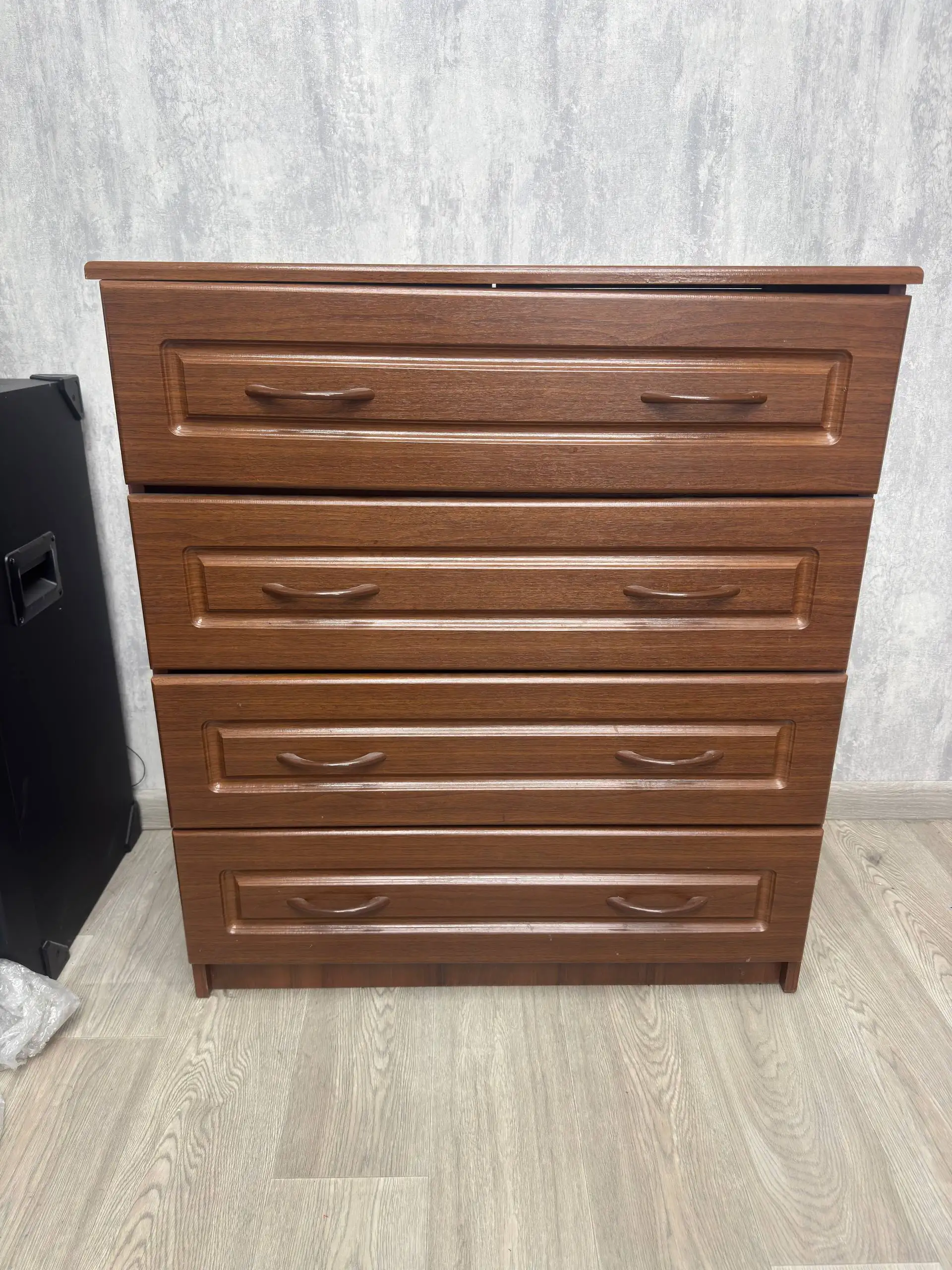 Комод б/у в отличном состоянии - Мебель (Для дома и дачи) в Владивосток