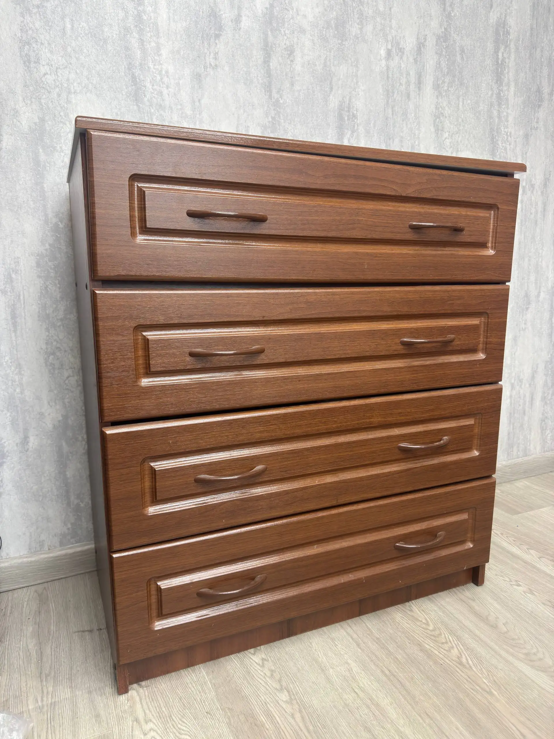 Комод б/у в отличном состоянии - Мебель (Для дома и дачи) в Владивосток