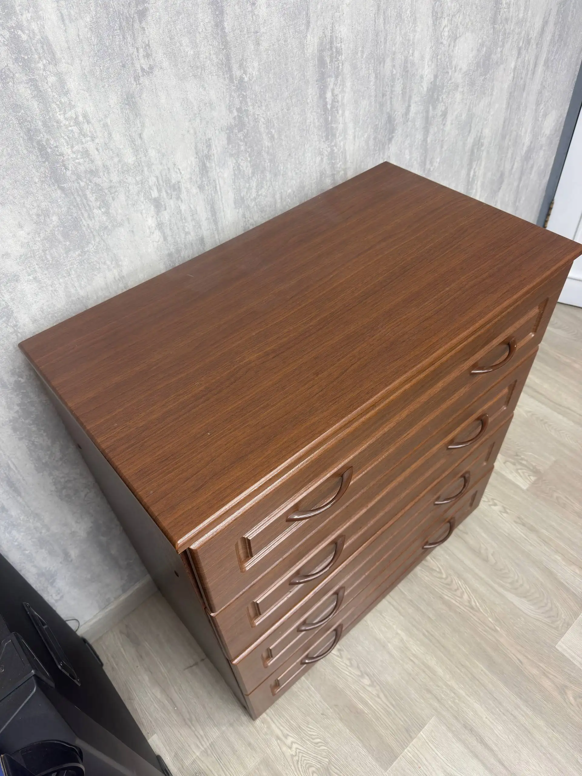 Комод б/у в отличном состоянии - Мебель (Для дома и дачи) в Владивосток