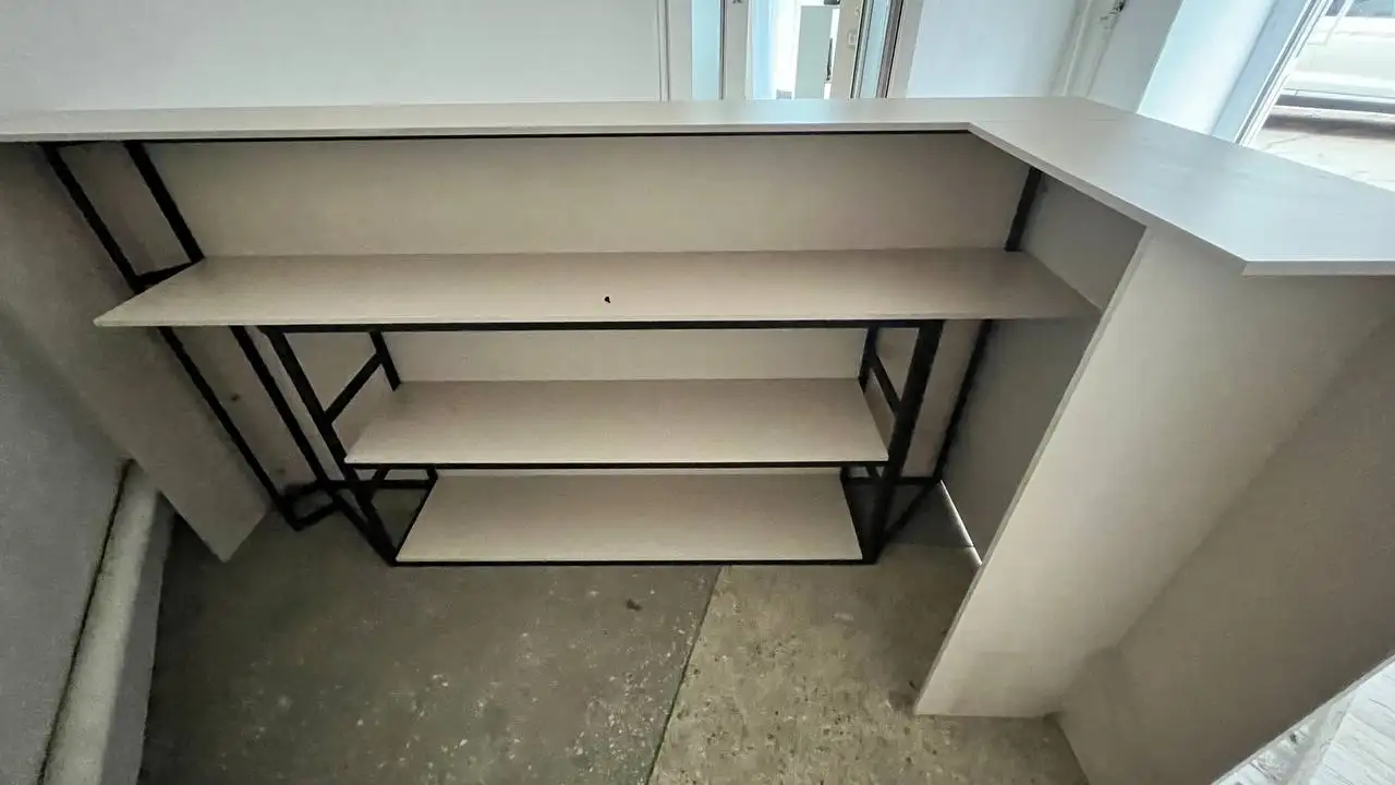 Продается ресепшн как новый - Барахолка в Владивосток