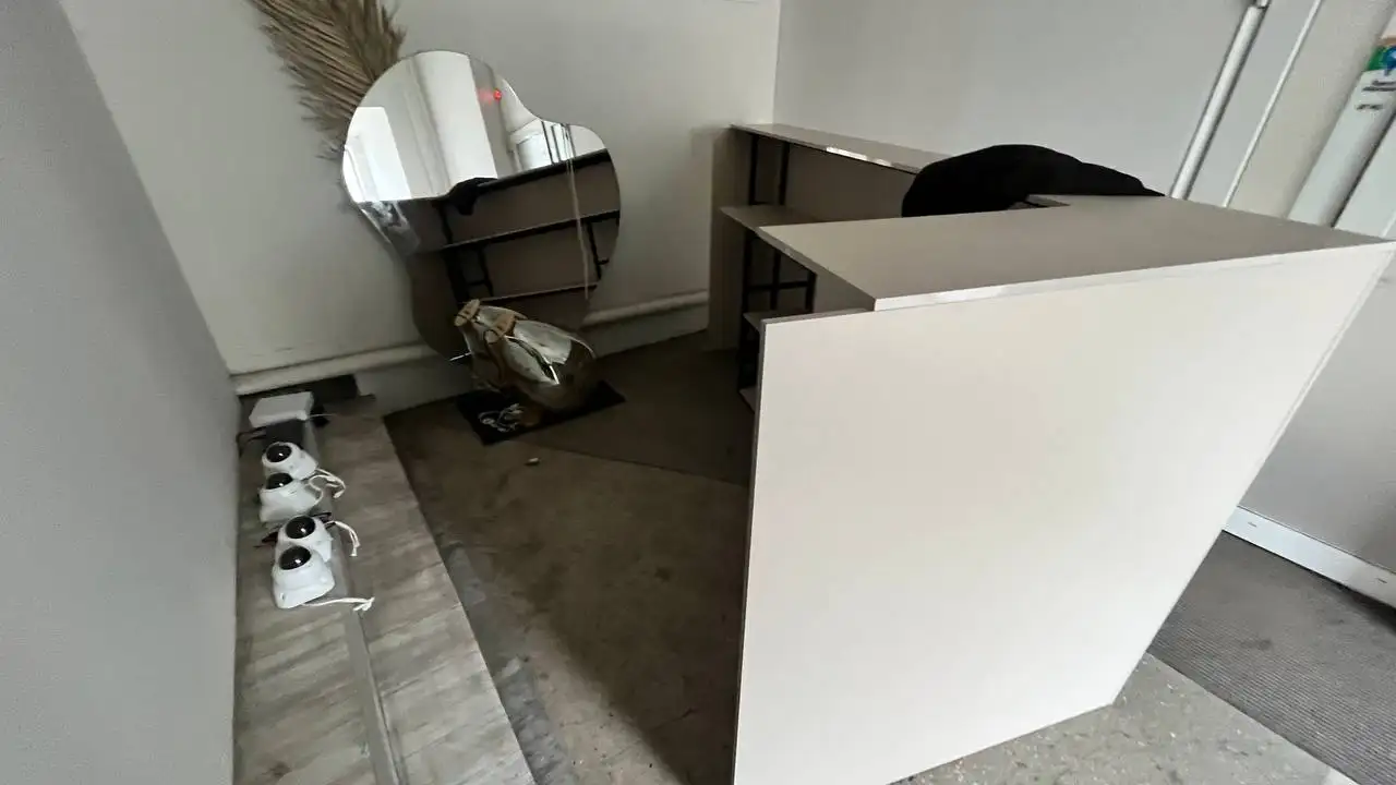 Продается ресепшн как новый - Барахолка в Владивосток